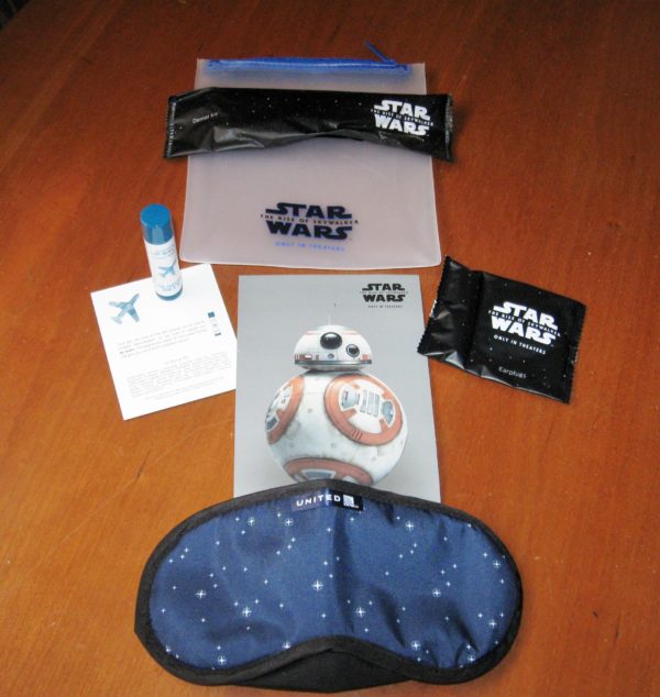 Star Wars Rise of Skywalker Movie Travel Kit - Image 2